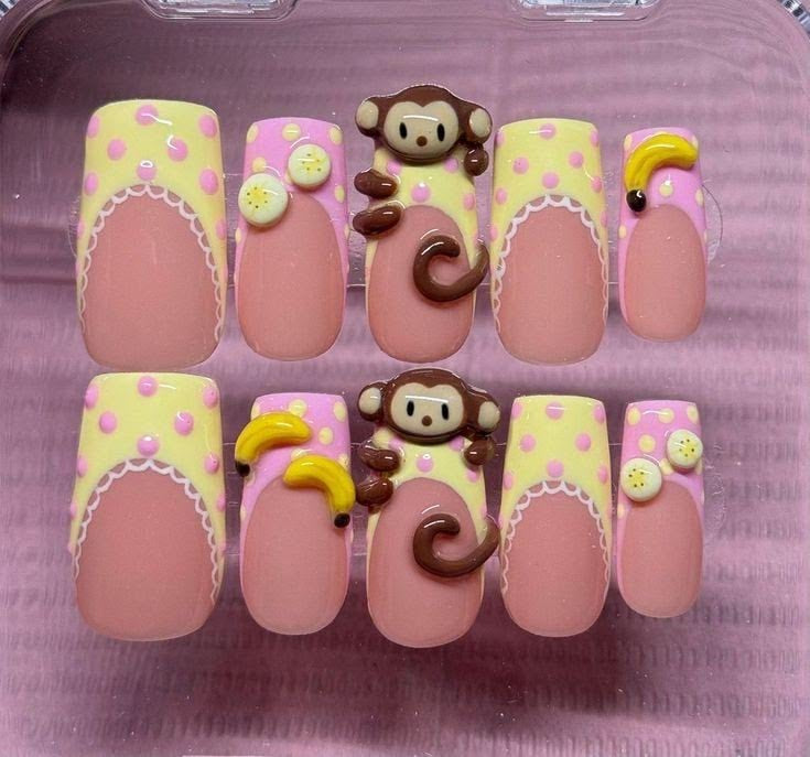 Monkey nails
